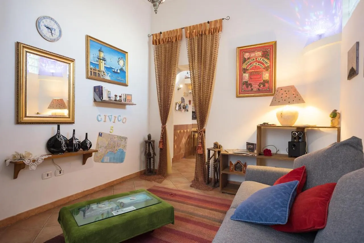 Apartmán Civico 5 Appartament Napoli Centro
